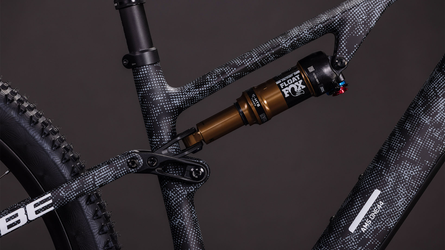 Cube AMS Hybrid ONE44 C:68X SLT 400X  matrixblack´n´white (2026)