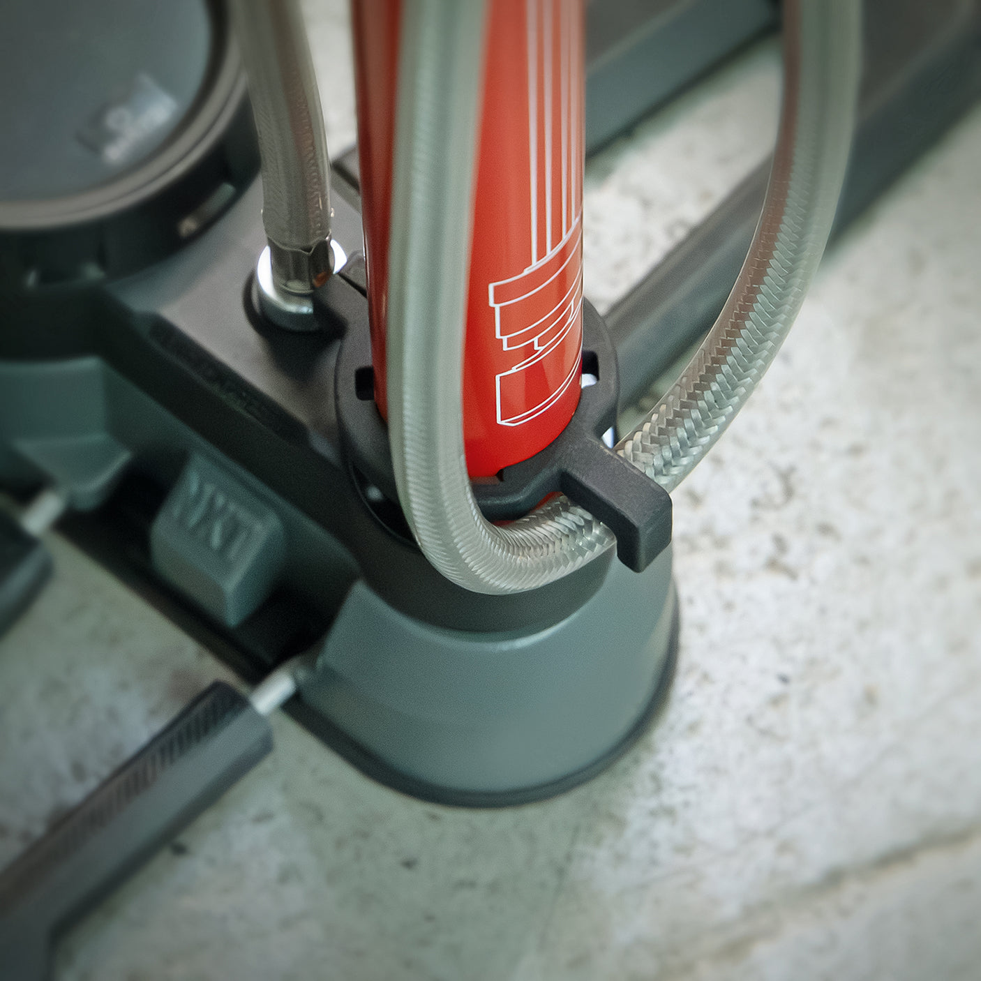 SKS Germany RENNKOMPRESSOR SUSPENSION Standpumpe Orange