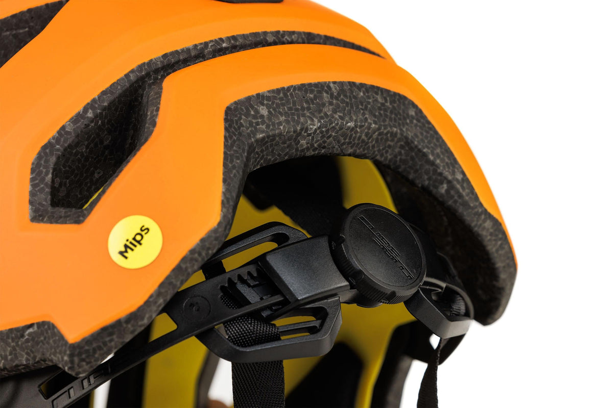 CUBE Helm STRAY orange