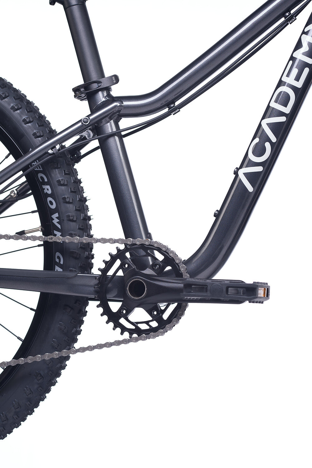 ACADEMY Trail 5 24" Space (2026)