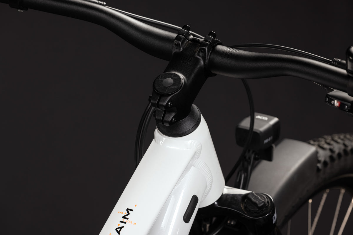 Cube Aim ONE FE metallicwhite´n´black (2027)