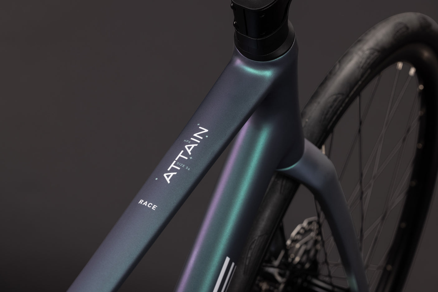 Cube Attain Race smaragdgrey´n´white (2027)