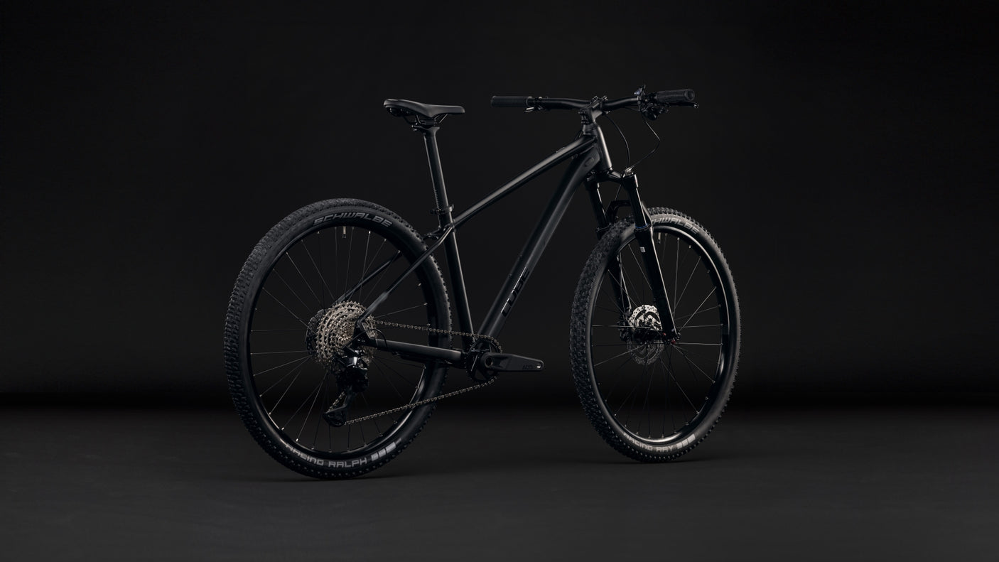 Cube Aim SLT  soot´n´black (2027)