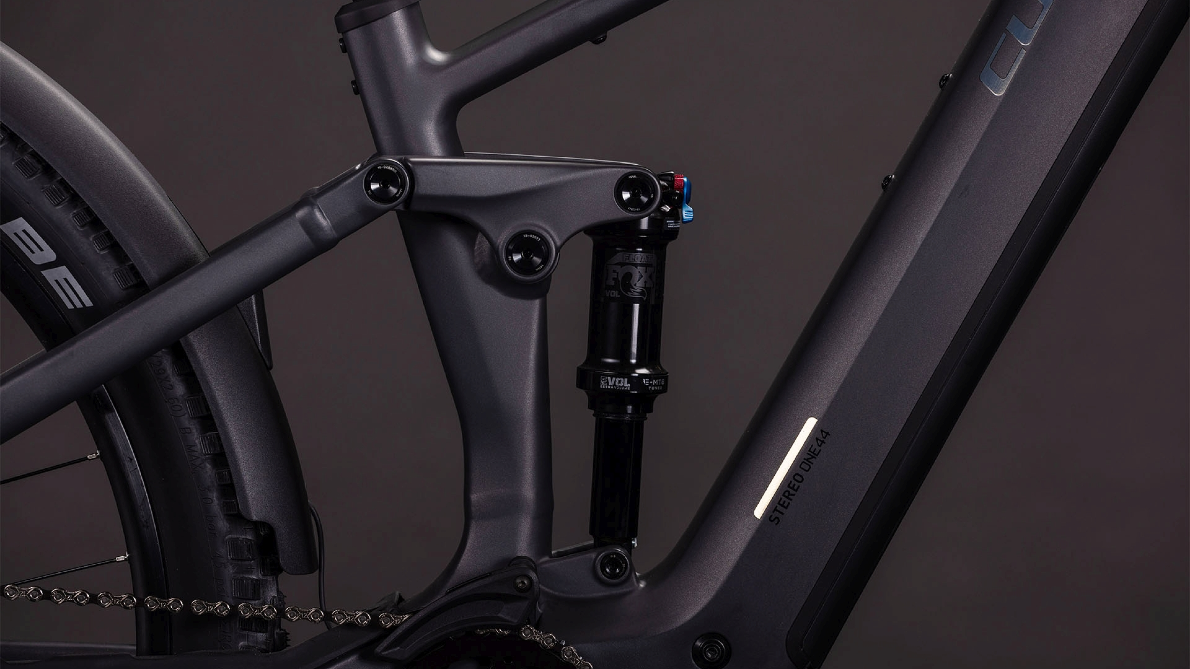 Cube Stereo Hybrid ONE44 EXC 800 FE  irongrey´n´chrome (2026)