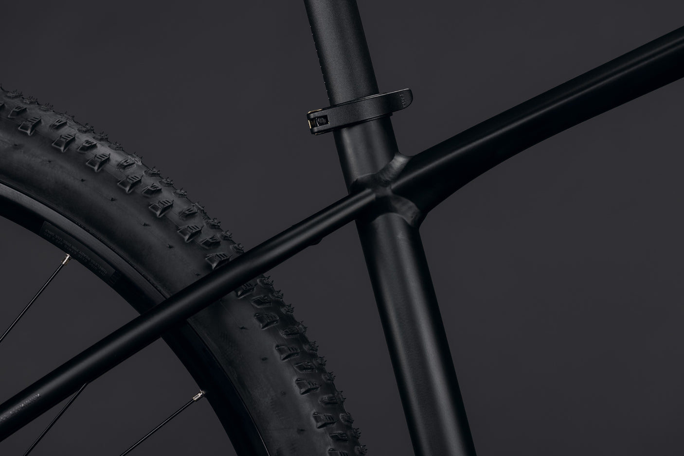 Cube Aim SLT  soot´n´black (2027)