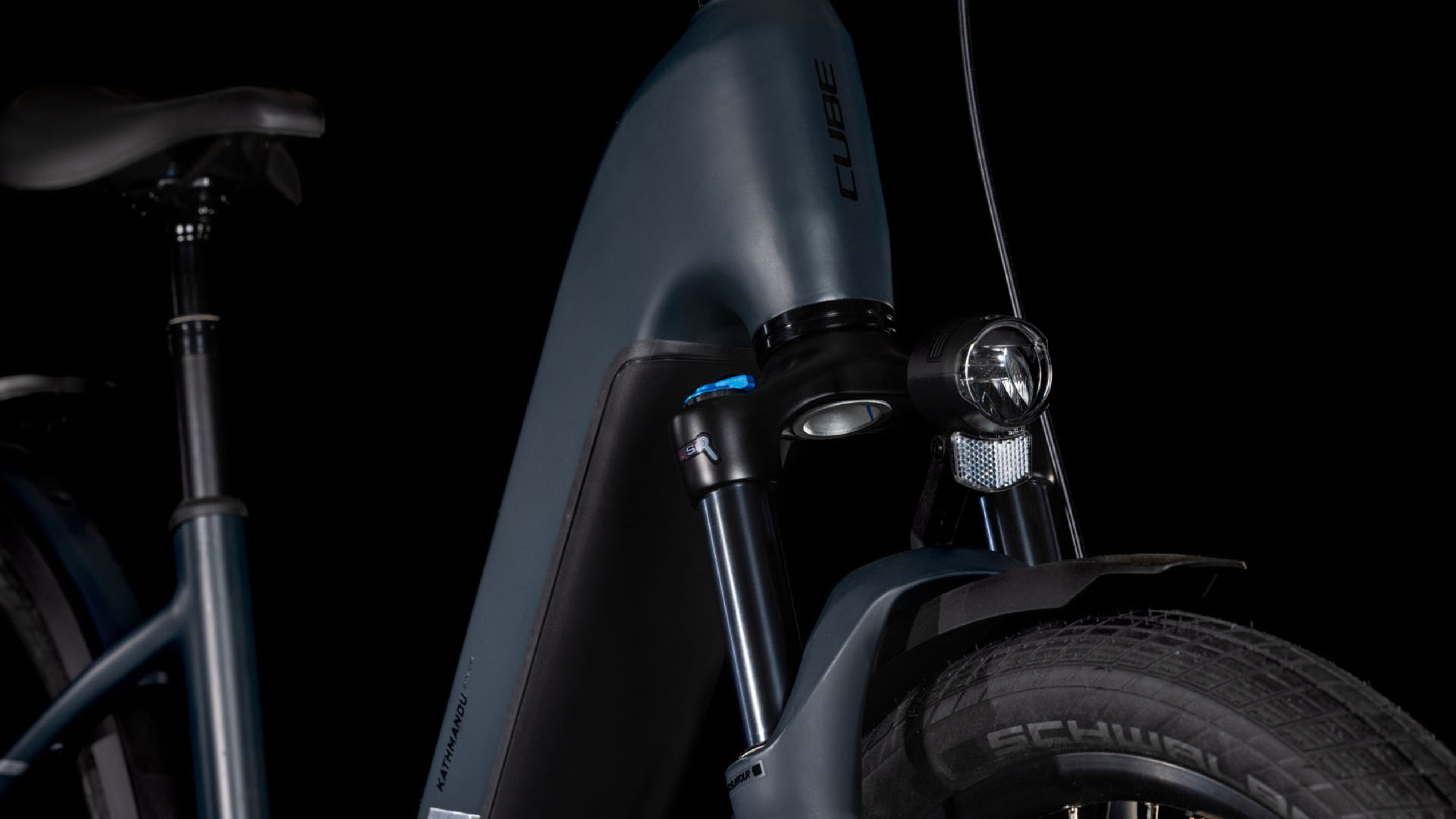 Cube Kathmandu Hybrid Comfort Pro 800  Wave 800 night´n´chrome