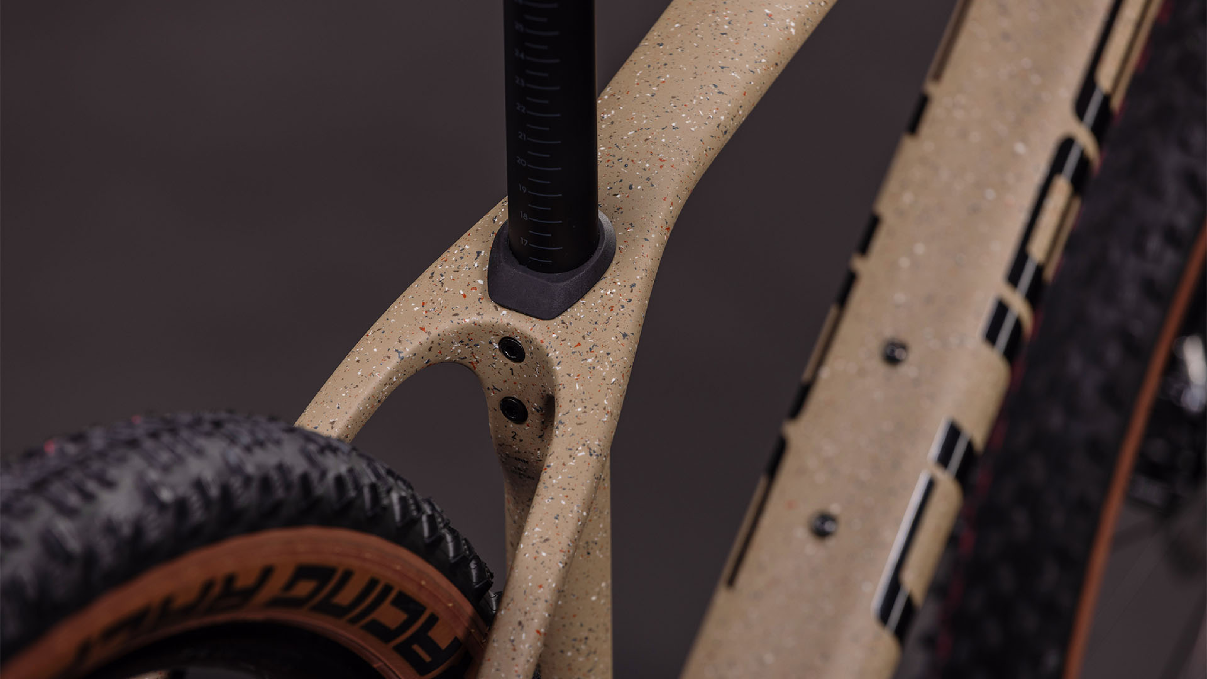 Cube Reaction C:62 SLX mineralgrit´n´black (2026)