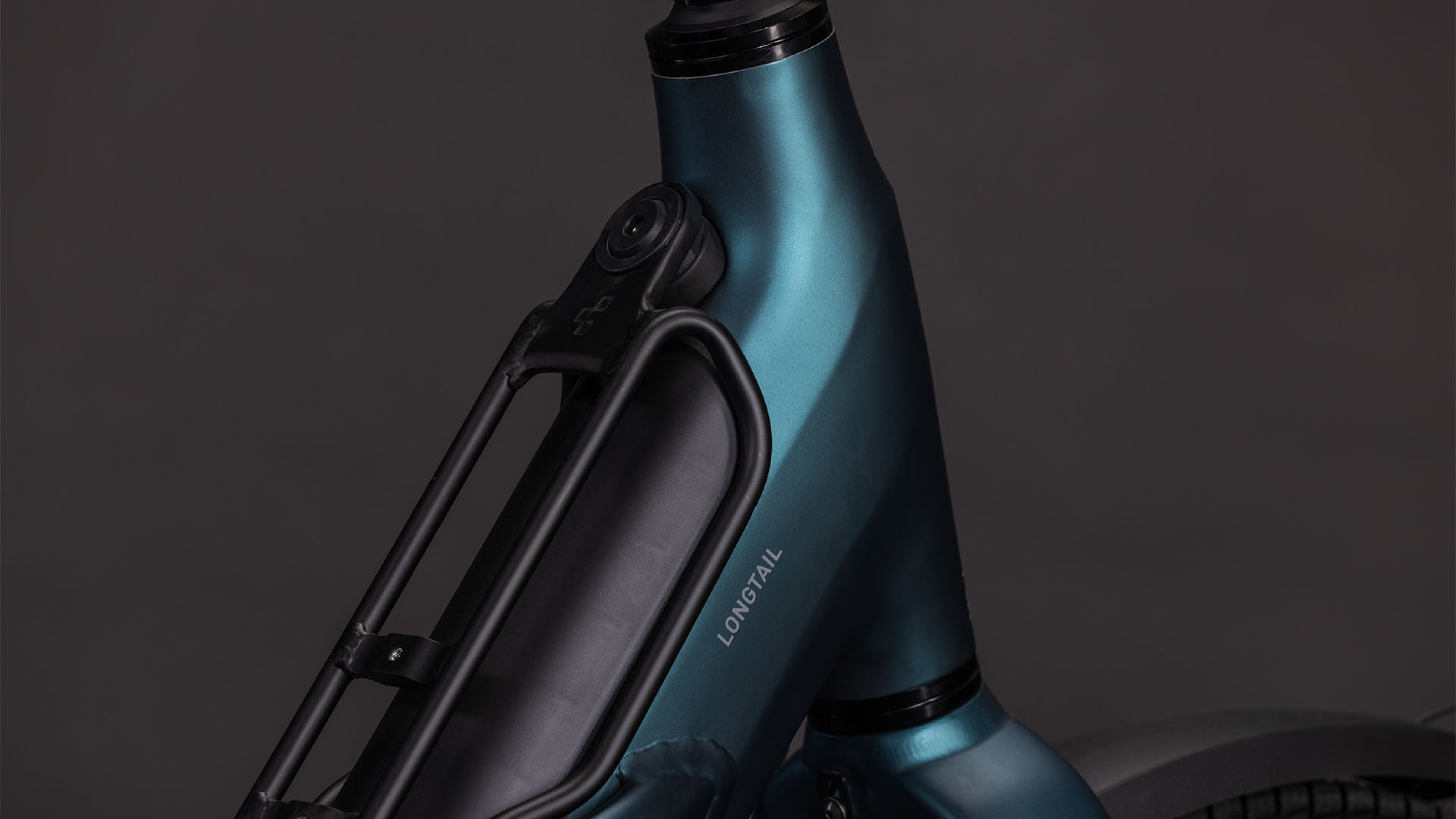 Cube Longtail Hybrid 800  royalgreen´n´black (2026)