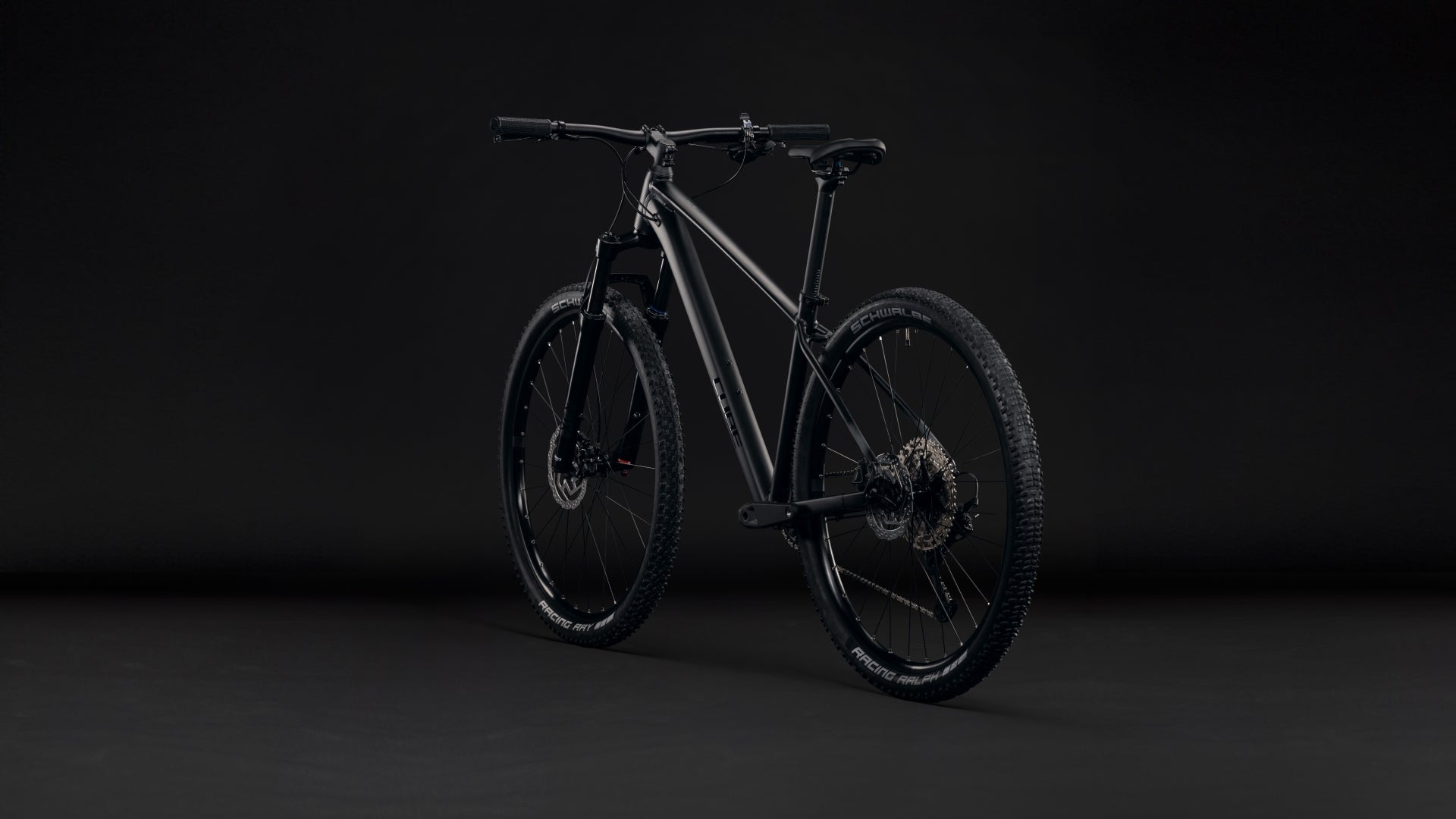Cube Aim SLT  soot´n´black (2027)