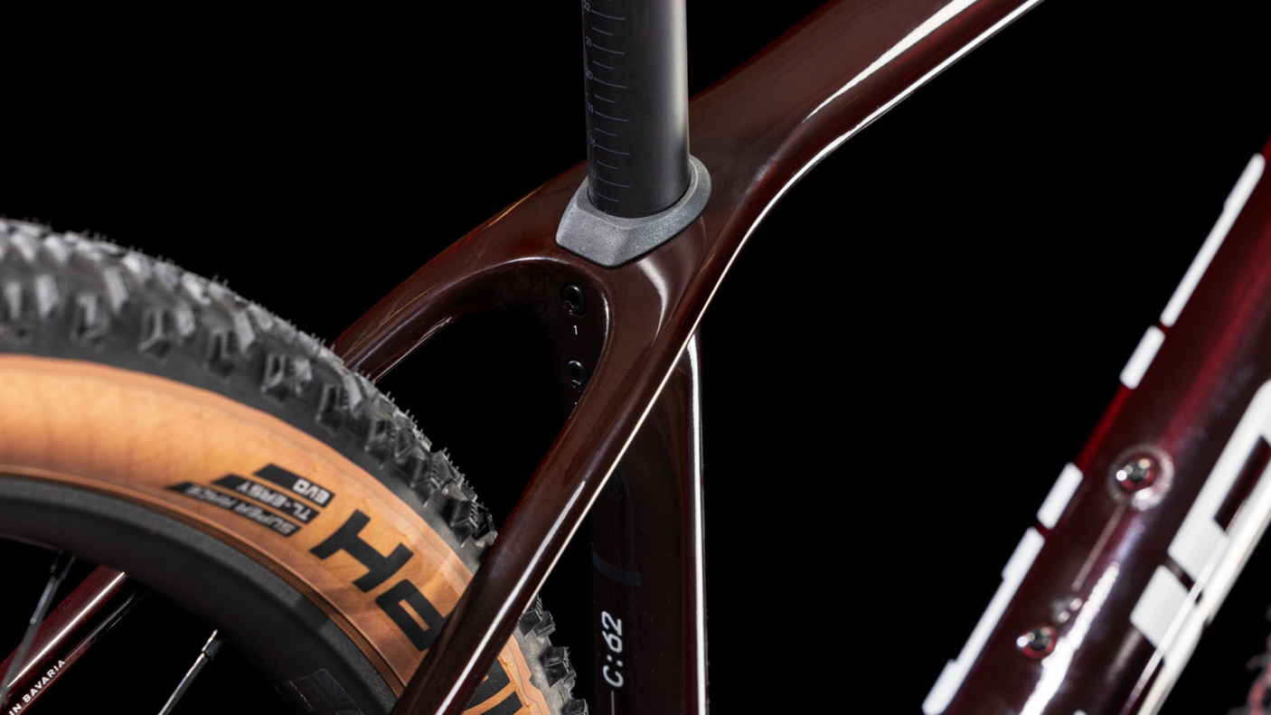 Cube Reaction C:62 SLX  Diamant liquidred´n´white