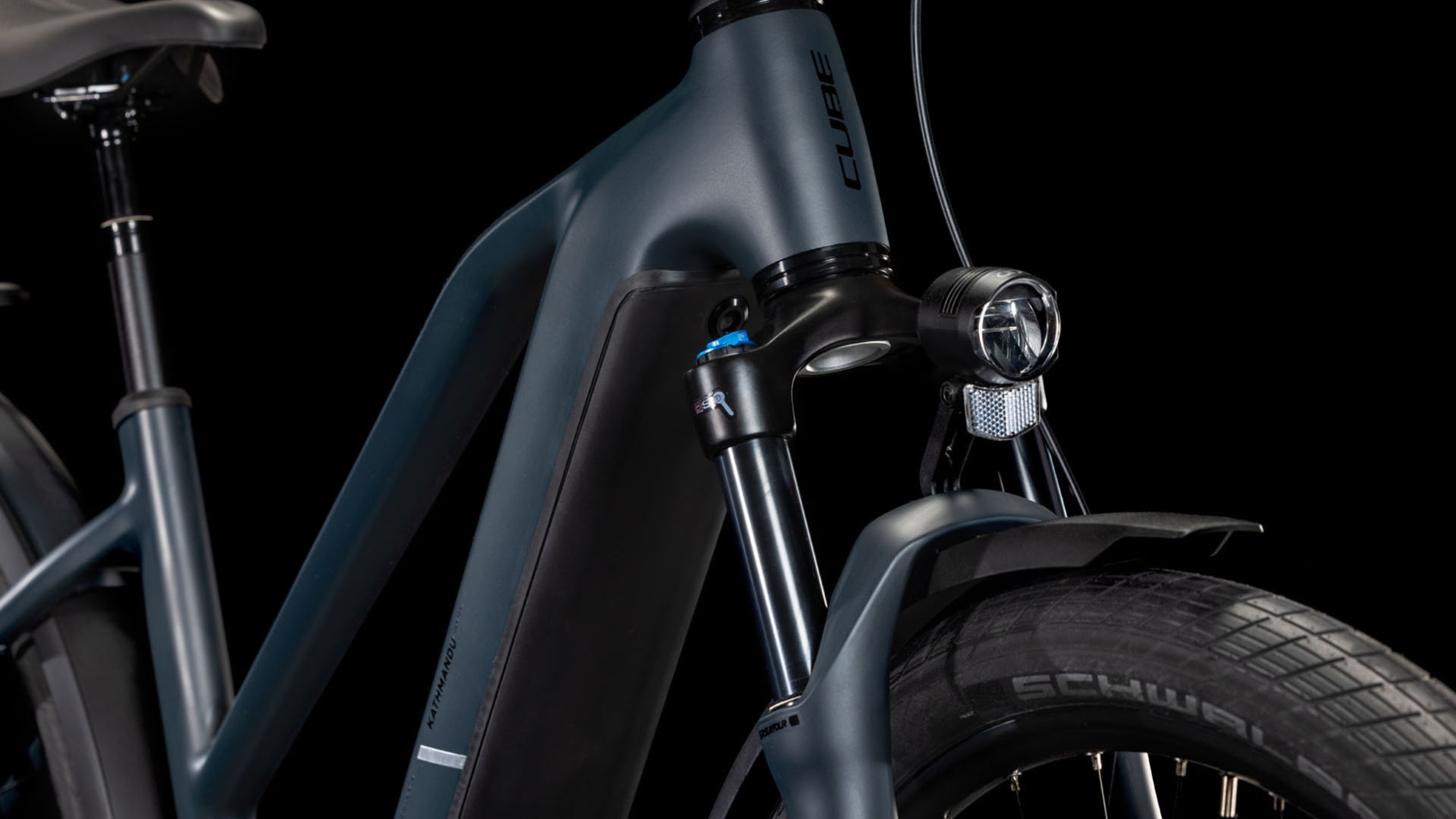 Cube Kathmandu Hybrid Comfort Pro 800  Trapez 800 night´n´chrome