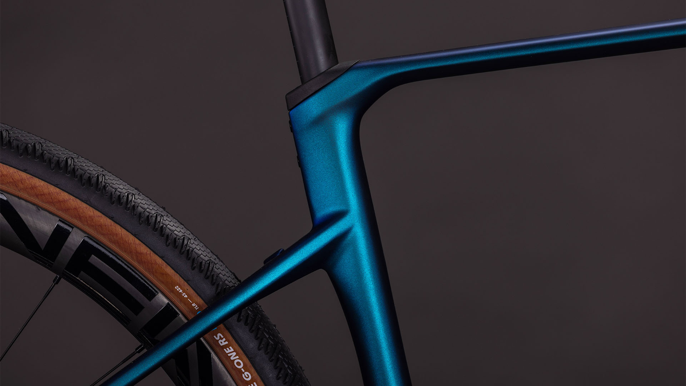 Cube Nuroad C:62 Race  nebula´n´blue (2026)