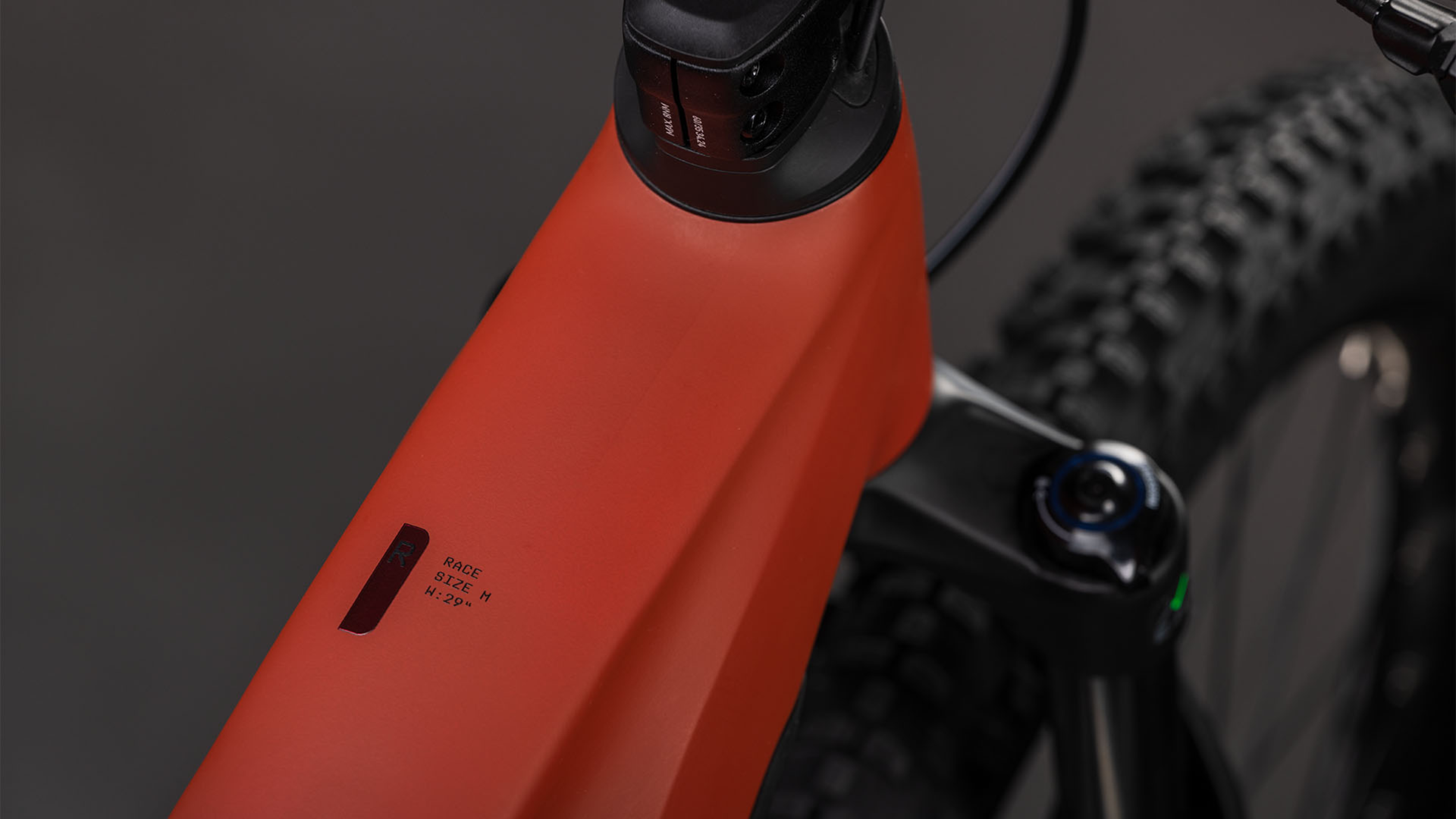 Cube Reaction Hybrid Race 800 Diamant 800 amber´n´black (2026)