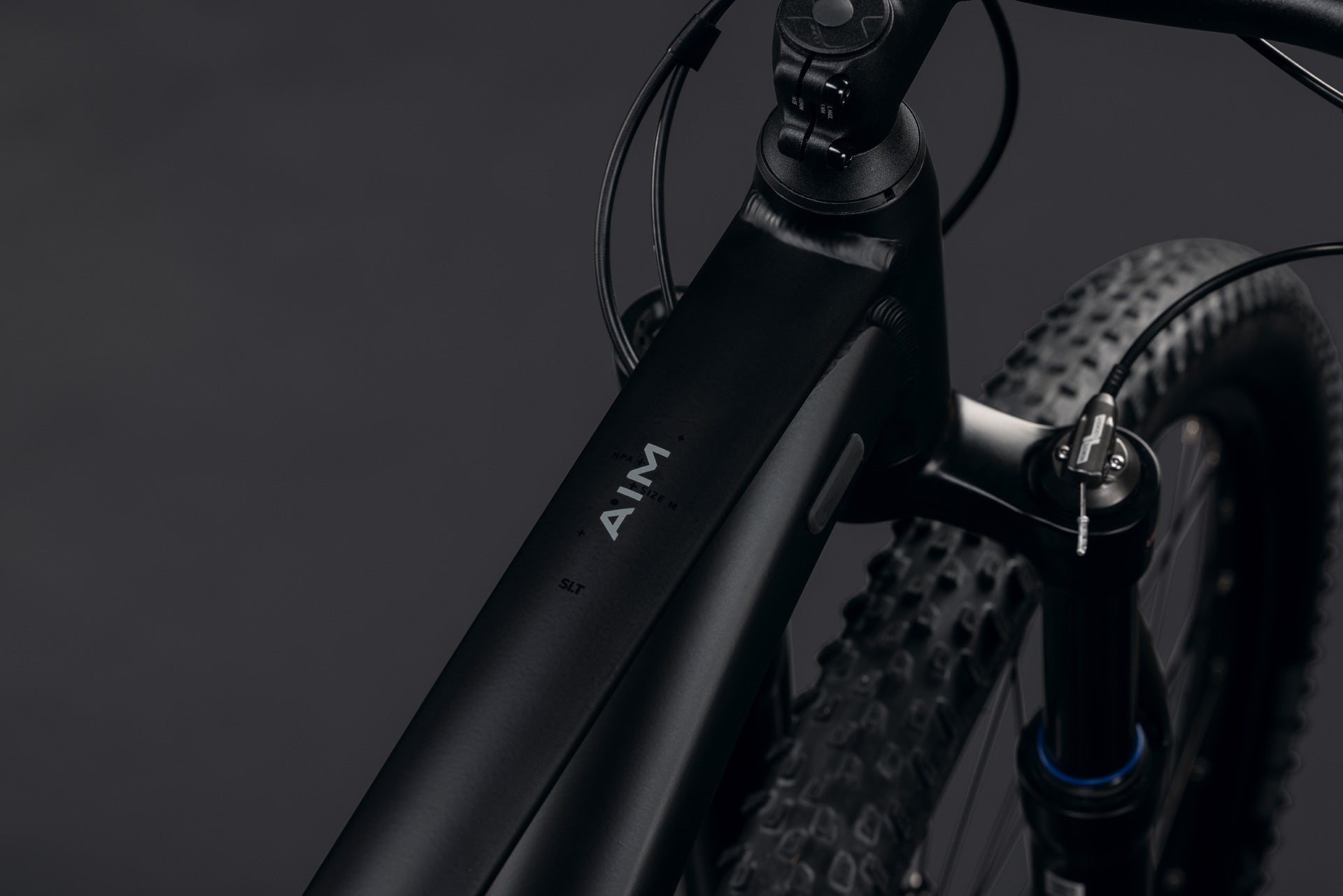 Cube Aim SLT  soot´n´black (2027)